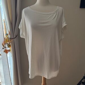 Casual White Short Sleeve Women's Tee